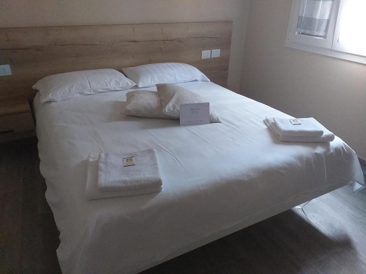 Locanda La Torre Calvisano Bagian luar foto